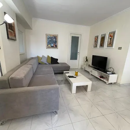 Flora Center Apartment
